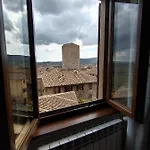 Cisterna 33 San Gimignano