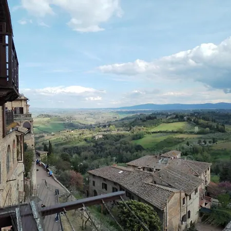 Cisterna 33 Apartment San Gimignano