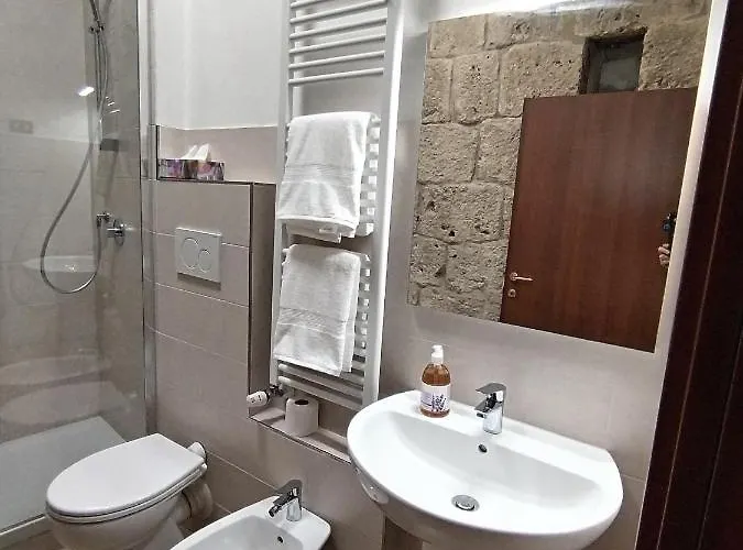 Cisterna 33 * San Gimignano