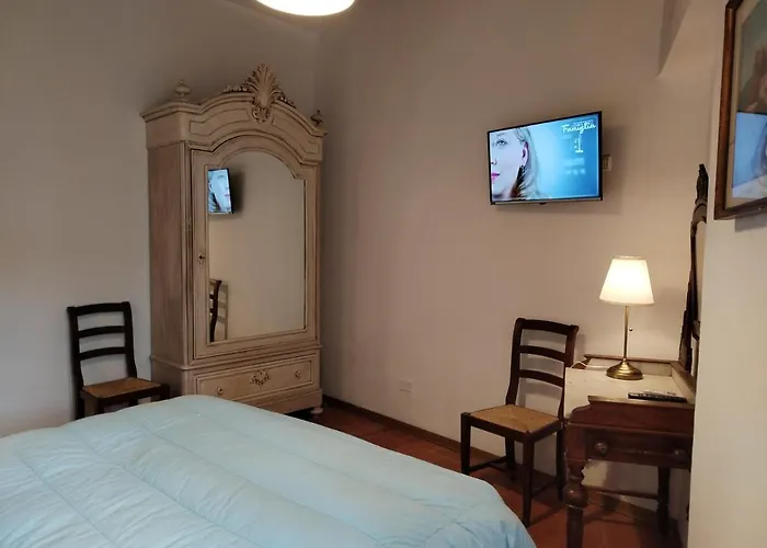 Appartement Cisterna 33 *